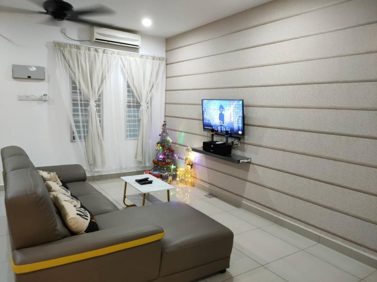 Setia Home Sitiawan Ktv 12+4 Pax Luaran gambar